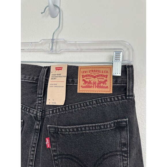 Levi's Women's High Rise Deconstructed Denim Mini Skirt Black Frayed Size 26 NEW - Picture 5 of 8